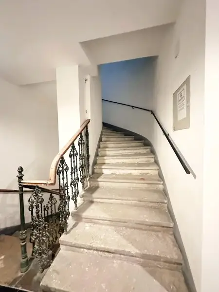 Ein Zuhause für Ästheten und Liebhaber stilvoller Altbaukultur mit knapp 94m² | 8m² Balkon - 1160 Wien
