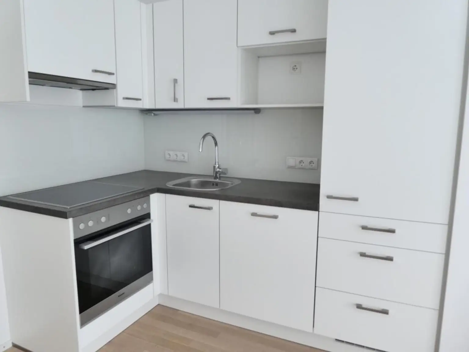 Neuwertig & tolle Lage!! Super-moderne 2-Zimmer Wohnung