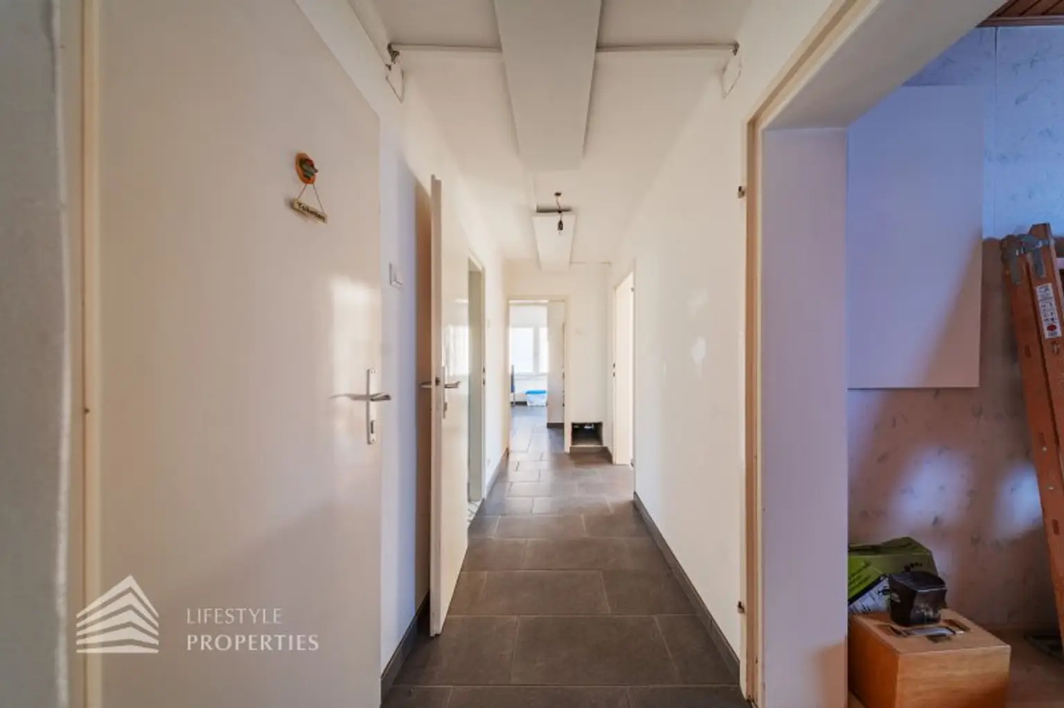 Großzügiges Familienrefugium in absoluter Ruhelage – charmantes Wohnhaus auf 1.000 m² Traumgrundstück in 1220 Wien