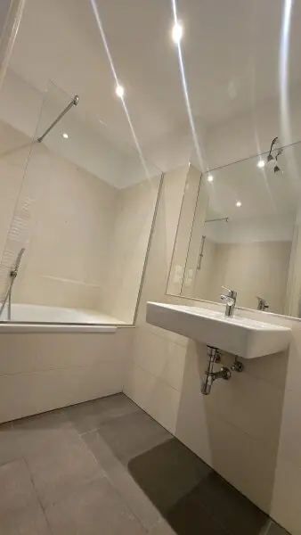 Cityapartment: "First class on the last floor" - Sonnige 2-Zimmer-Wohnung mit Topausstattung