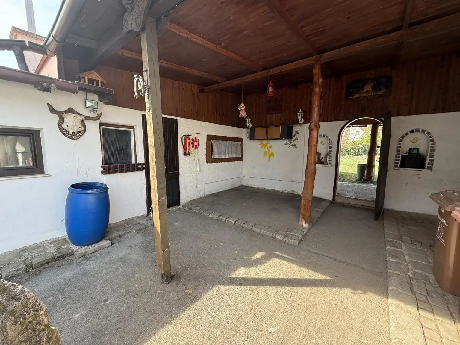 überdachte Terrasse Hofseite