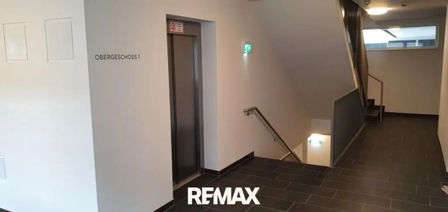 Stiegenhaus/Lift