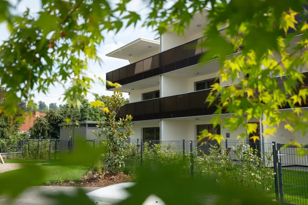 Attraktive 3-Zimmer-Wohnung mit Traumgarten