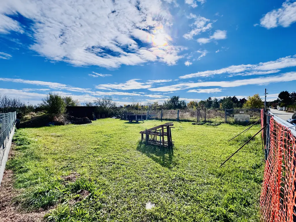 BAUGRUNDSTÜCK 576 m² | GÄNSERNDORF-SÜD | AUFSCHLIEßUNGSKOSTEN BEREITS BEZAHLT !!!
