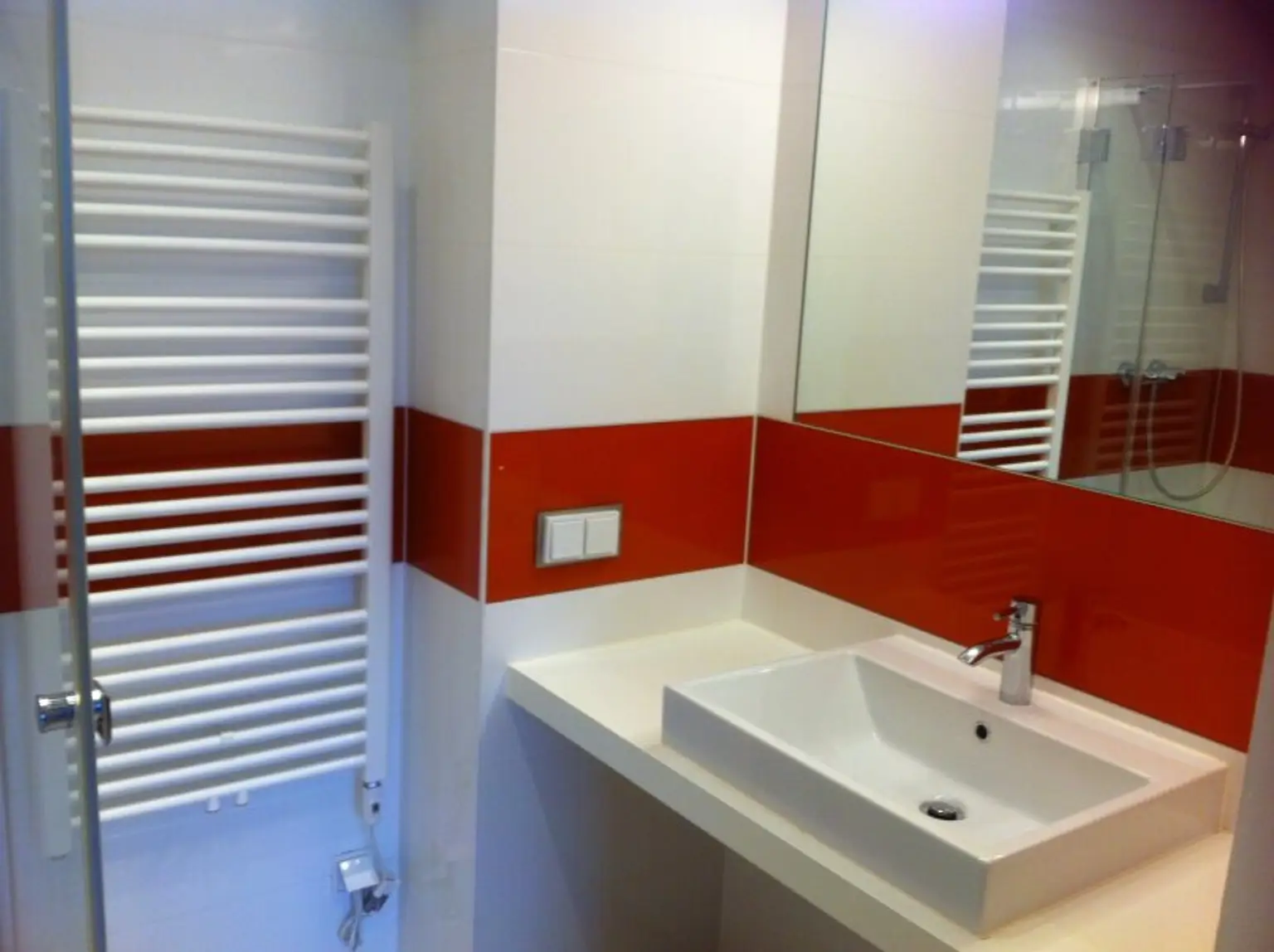 Kaulbachstrasse - Moderne 2 Zimmer mit Balkon bei Schloss Hetzendorf