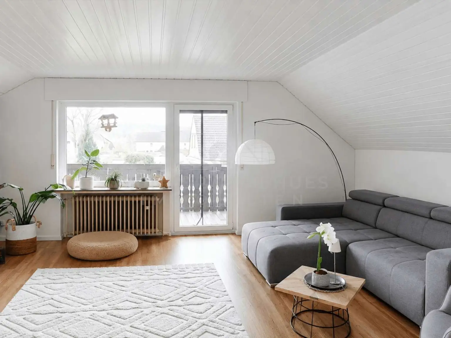 Wohnzimmer DG
