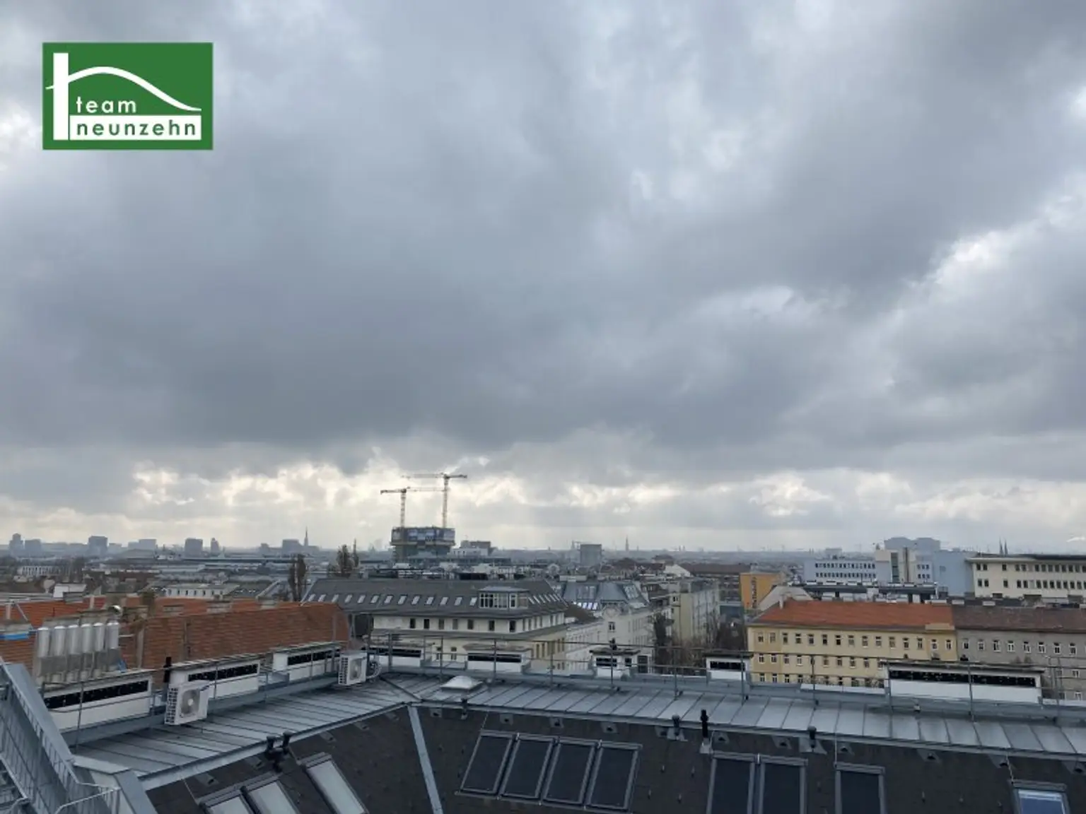 Klimatisierte Maisonette mit Dachterrasse in top Lage nahe U6, Millennium City und Donau! WG-geeignet!