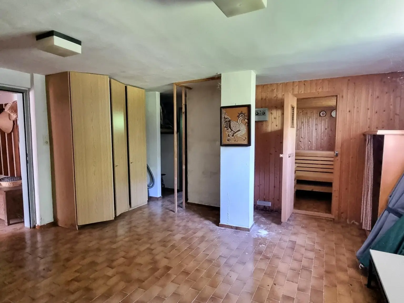 TRAUMHAFT SCHÖNES GRUNDSTÜCK MIT RENOVIERUNGSBEDÜRFTIGEM HAUS