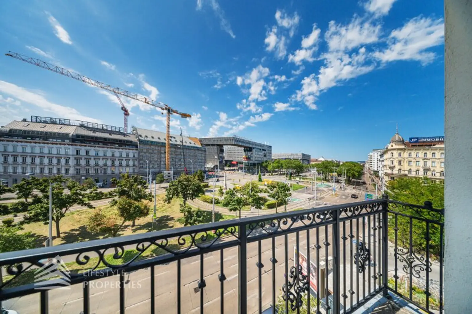 Schöne 2-Zimmer Wohnung mit Balkon, Nähe Westbahnhof