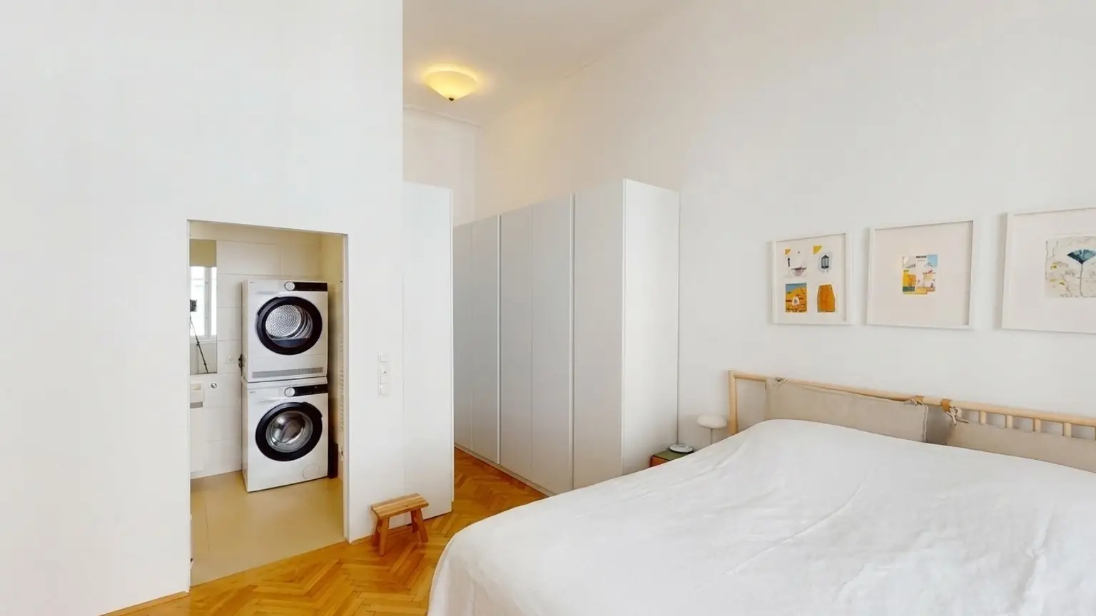 GROSSZÜGIGE ALTBAU-EINHEIT NAHE STADTPARK | WOHNEN & ARBEITEN AUF 227 M² (TOP 17 & 17A)