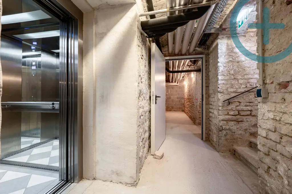 SCHOPENHAUERSTRASSE - DELUXE