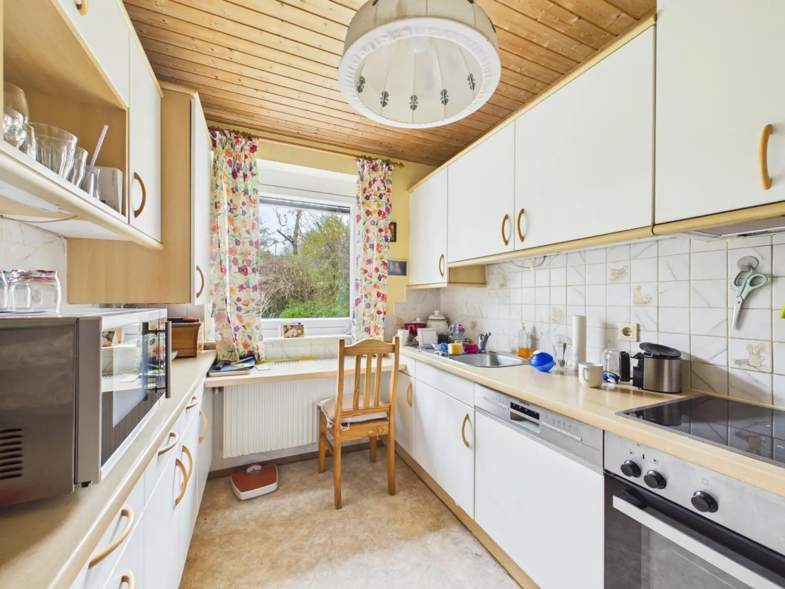 CAM04191G0-PR0089-STILL003