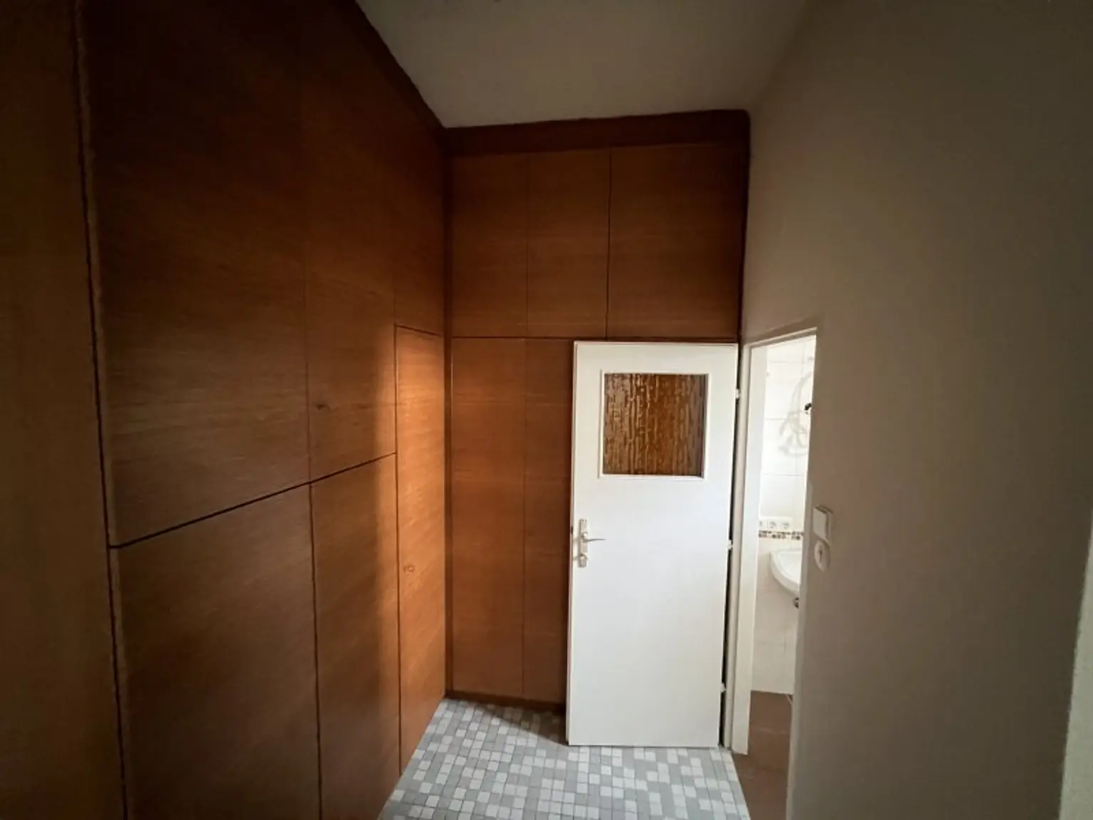 Top sanierte 4-Zimmer-Wohnung in der Neustadt - fußläufig zum Bahnhof und Krankenhaus!