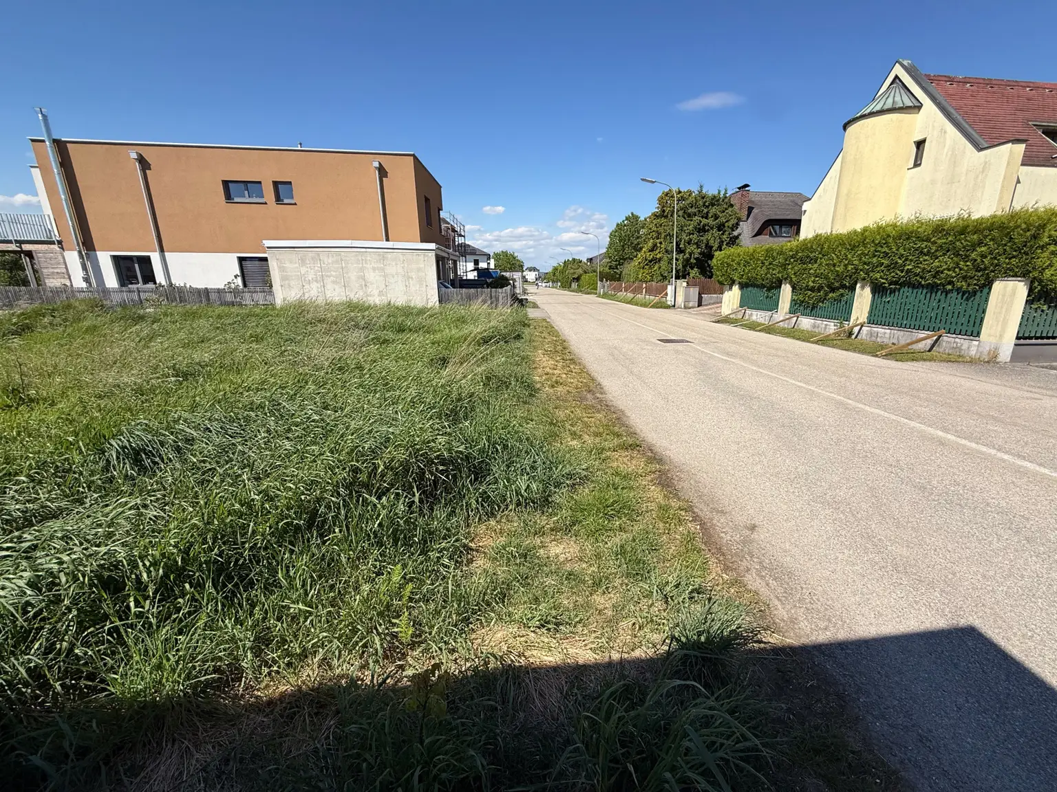 Ebenerdige Aufnahme - Strasse gen Norden