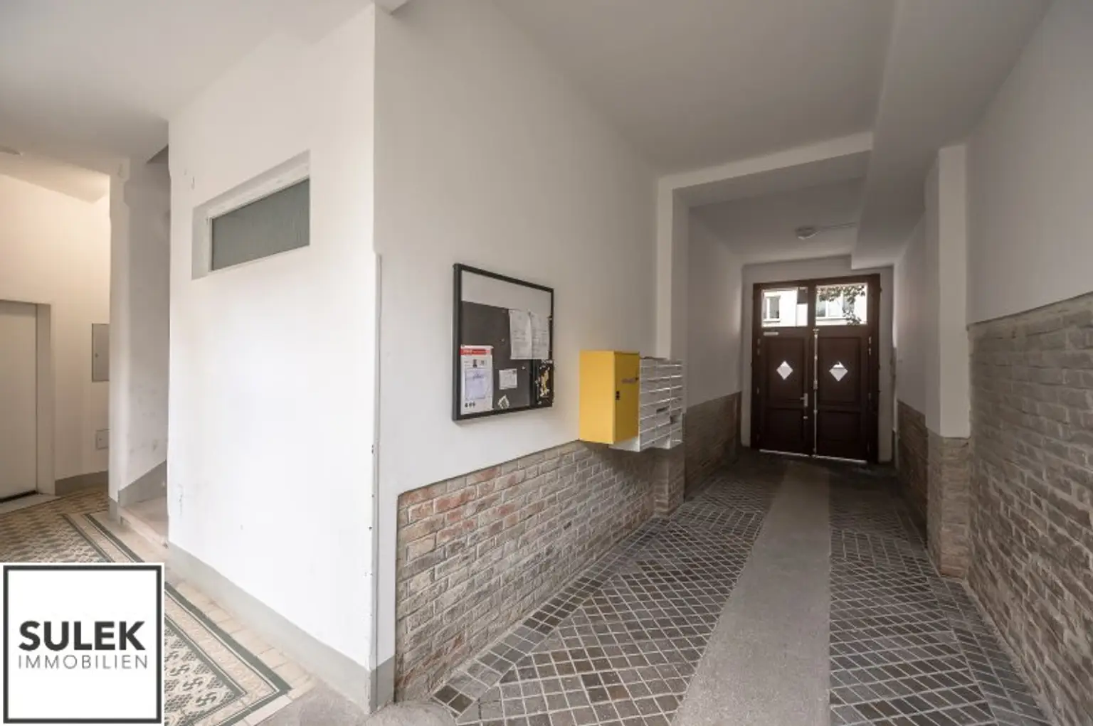 Ab sofort beziehbar: teilmöblierte Altbau-Erdgeschosswohnung nahe U3 Johnstraße