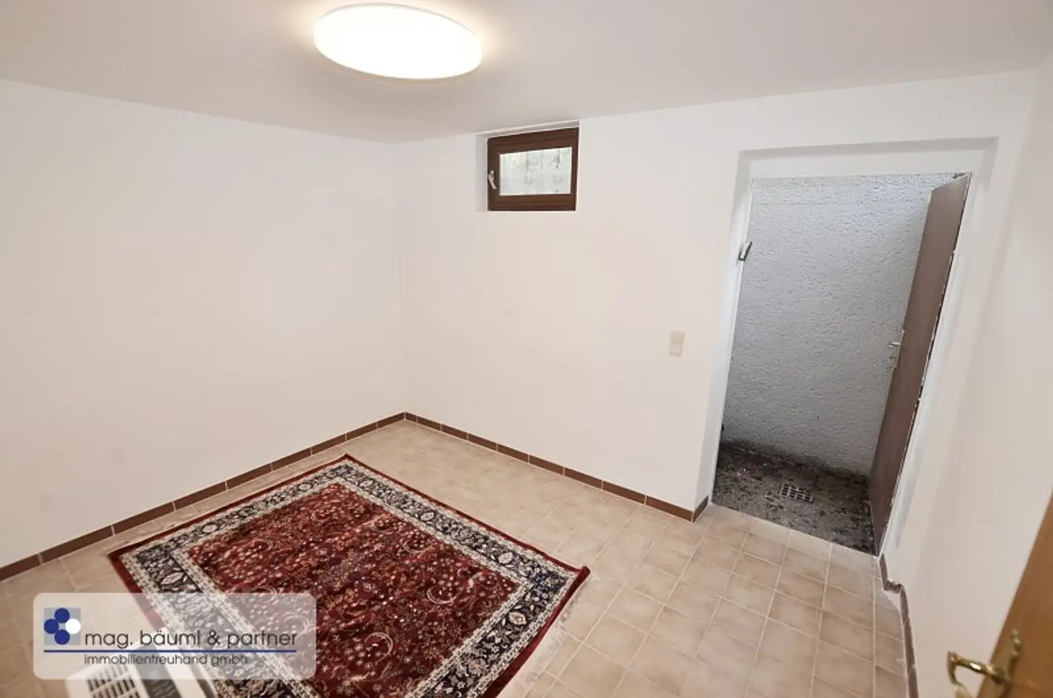 EIN HAUS FÜR ZWEI FAMILIEN  ODER  ZWEI GENERATIONEN