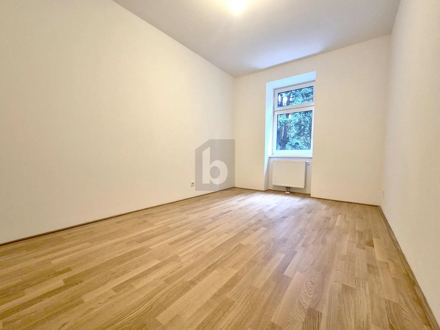 WOHNOASE MIT GRÜNBLICK UND WOHLFÜHLATMOSPHÄRE