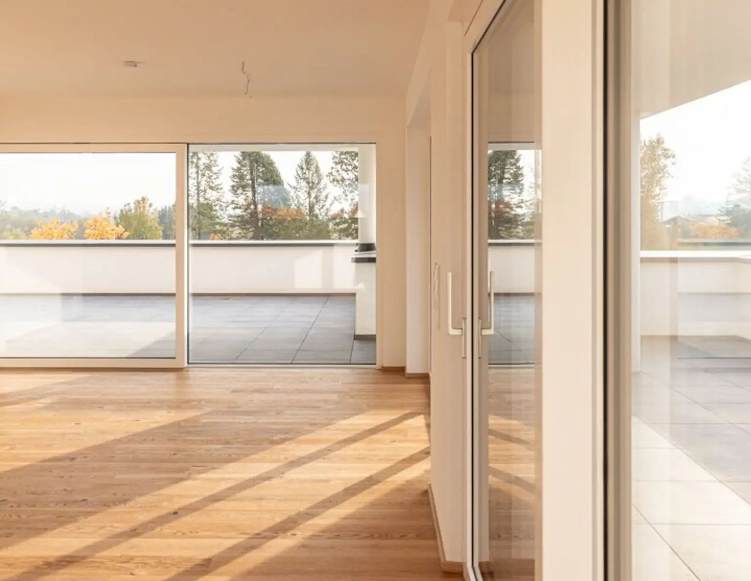 Traumhafte Dachgeschosswohnung in idyllischer Lage mit 128 m² großer Dachterrrasse - Jetzt einziehen