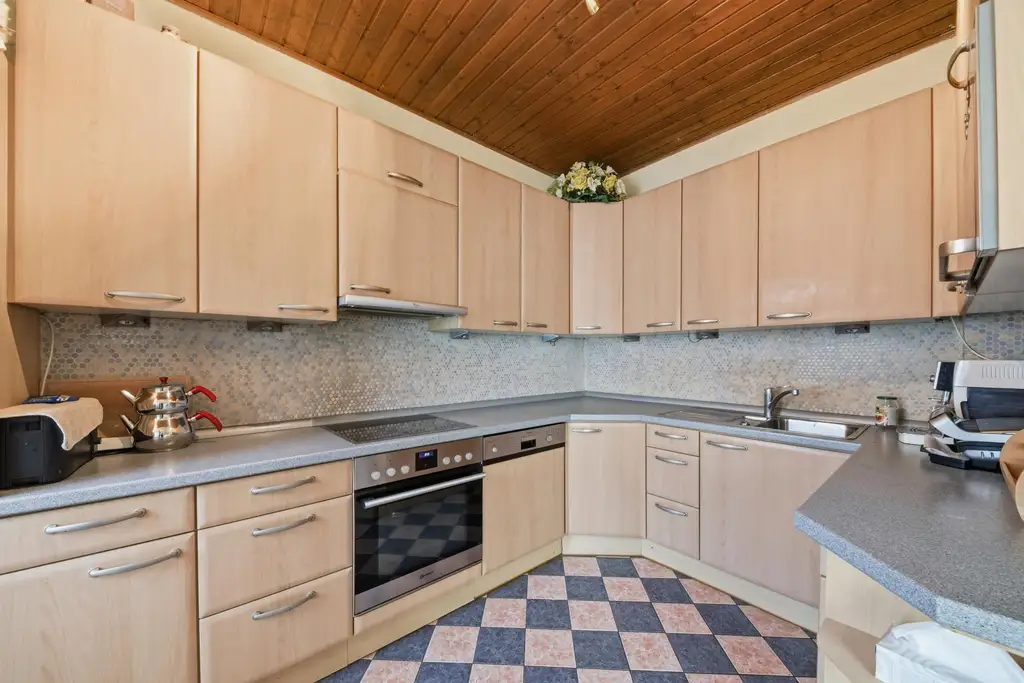 Großzügige Liegenschaft in familienfreundlicher Lage in Zwentendorf!