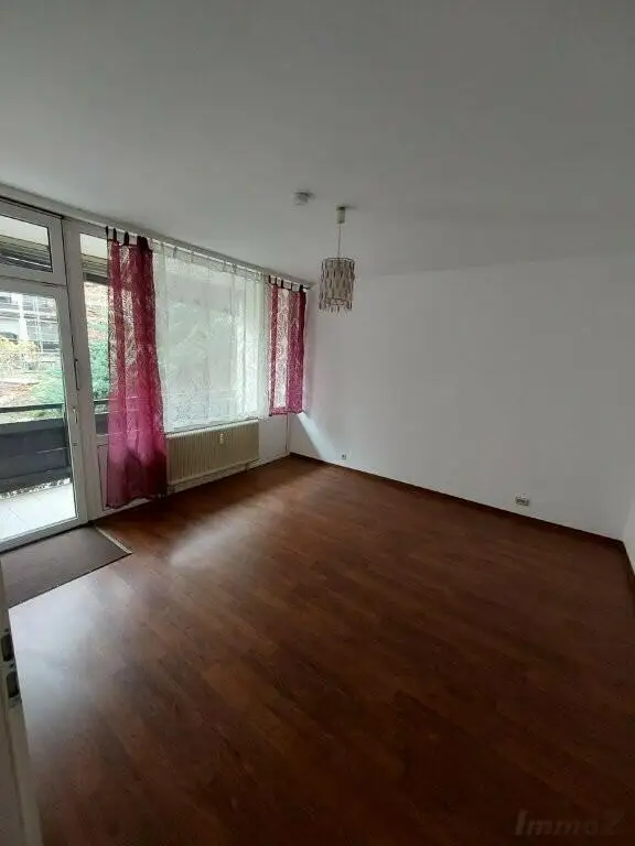 Provisionsfreie Garcionerre mit Ess-Küche und Loggia in TU-Nähe - Koßgasse