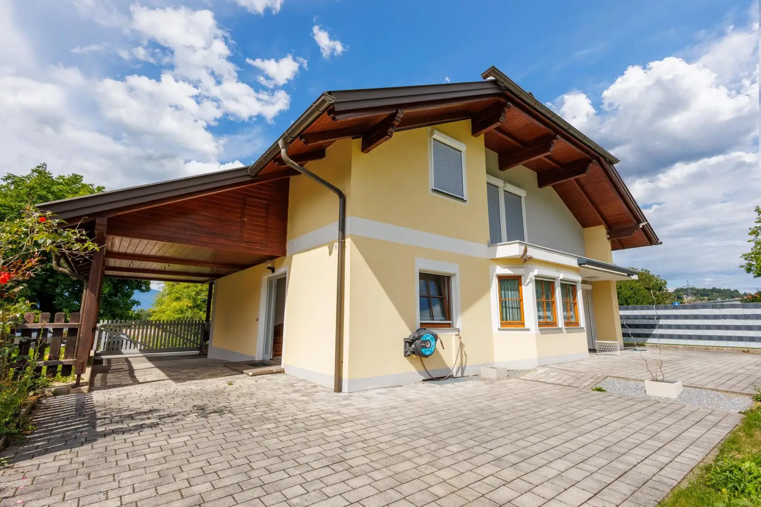 Attraktives Zuhause in Seenähe, durchdacht, hell, wertbeständig