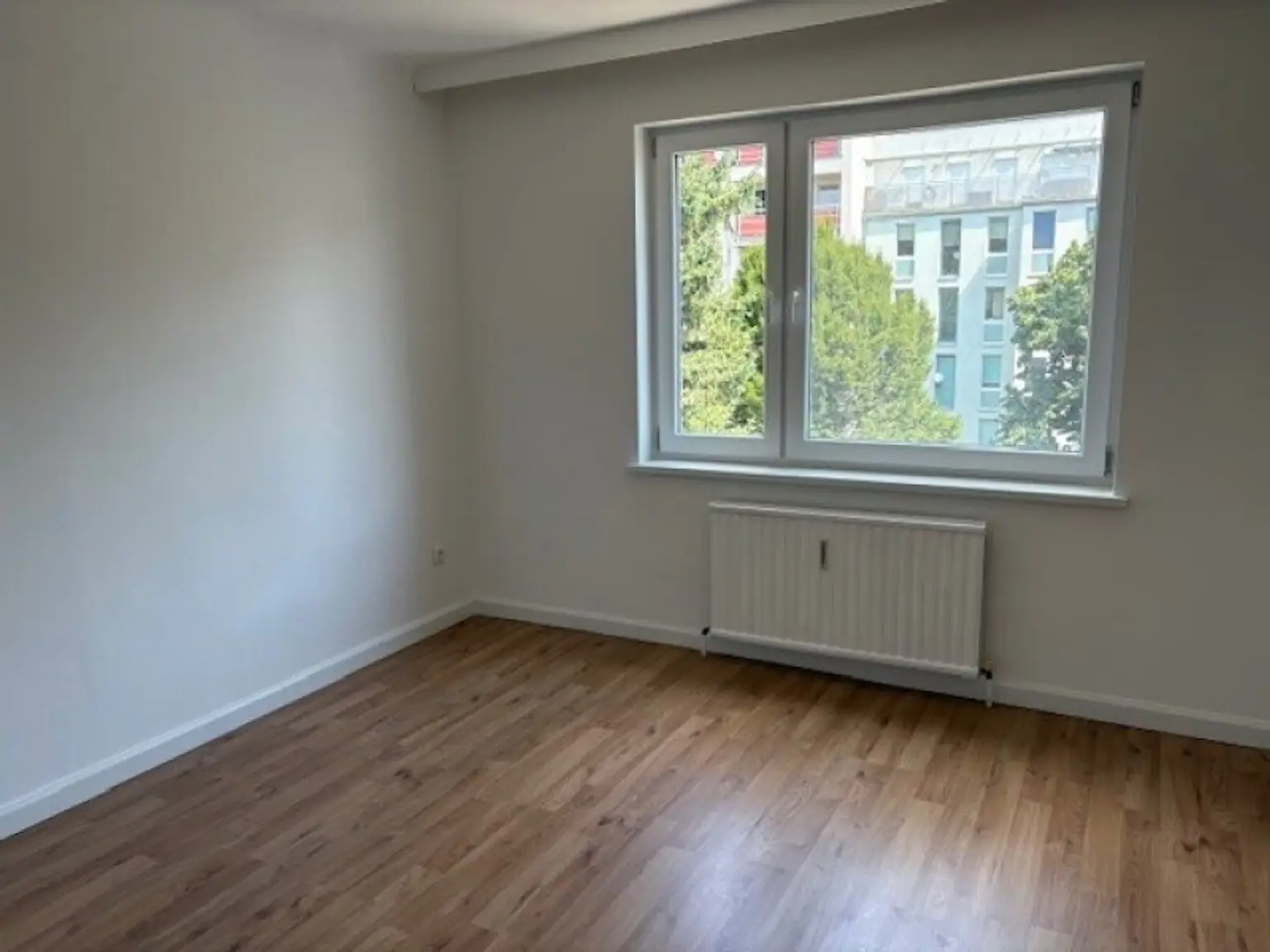 Geräumige 2 Zimmerwohnung in U-Bahn Nähe !