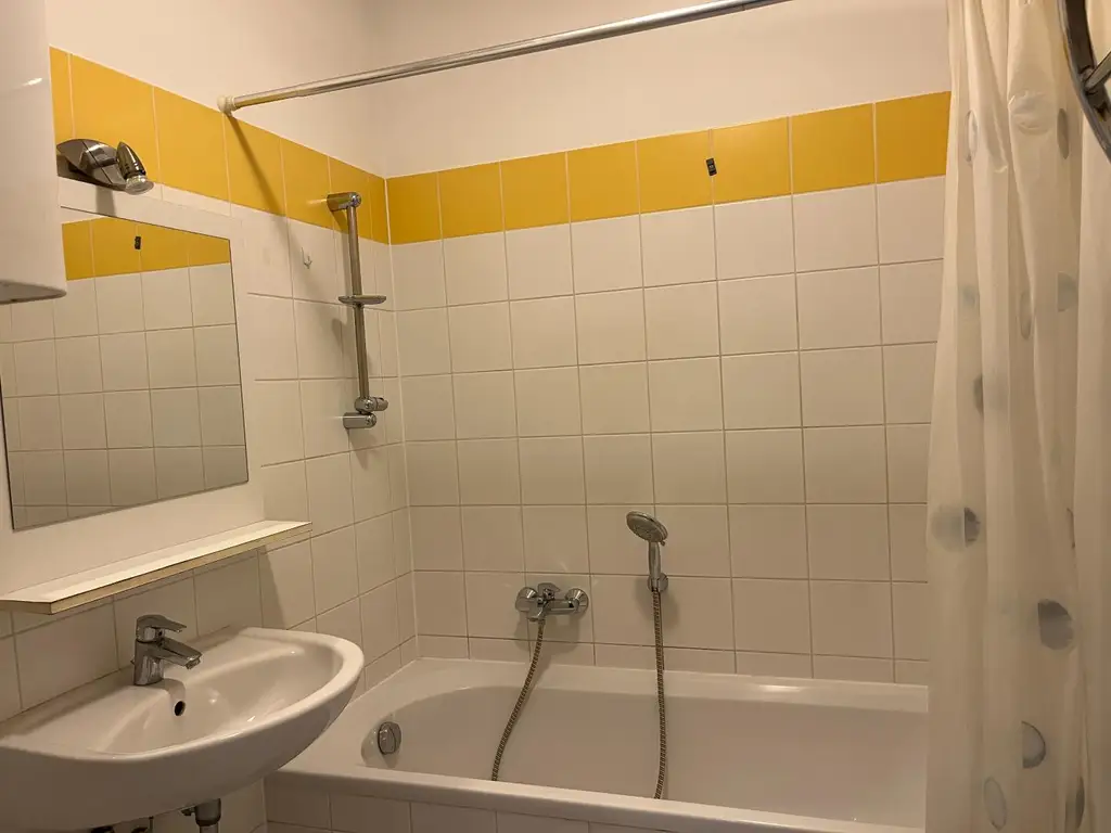 Gemütliche Kleinwohnung nahe FH Joanneum mit Parkplatz!