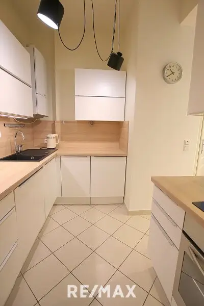 Wunderschöne Altbauwohnung - 2 Zimmer mit perfektem Grundriss, barrierefrei!