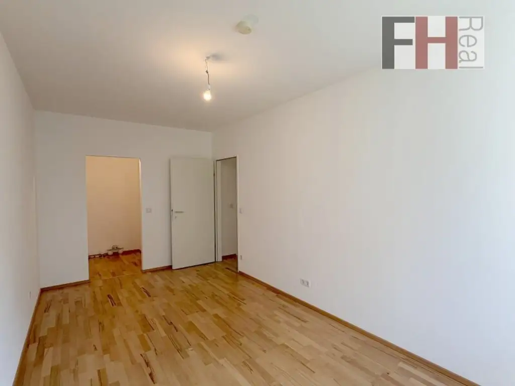 Schöne 3-Zimmer Wohnung mit Balkon und 2 Parkplätzen in Purkersdorf, Kernzone Wien!