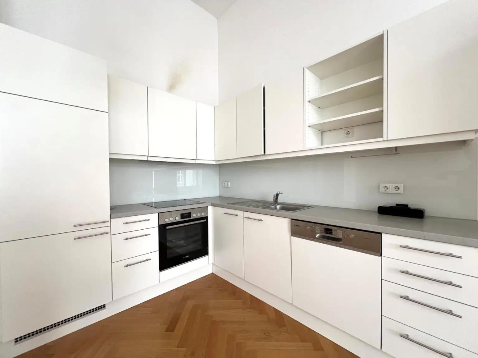 11 | SALZGRIES 1010 WIEN ++ Charmante ALTBAUWOHNUNG | Prima Service Immobilien