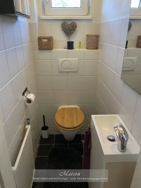 CHARMANTES ECKREIHENHAUS IN KLOSTERNEUBURG - 6 ZIMMER - GRÜNRUHELAGE - TERRASSEN - EIN ORT ZUM WOHLFÜHLEN !