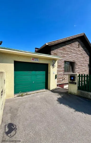Einfamilienhaus mit großzügigem Grundriss und gepflegtem Zustand
