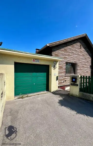 Einfamilienhaus mit großzügigem Grundriss und gepflegtem Zustand