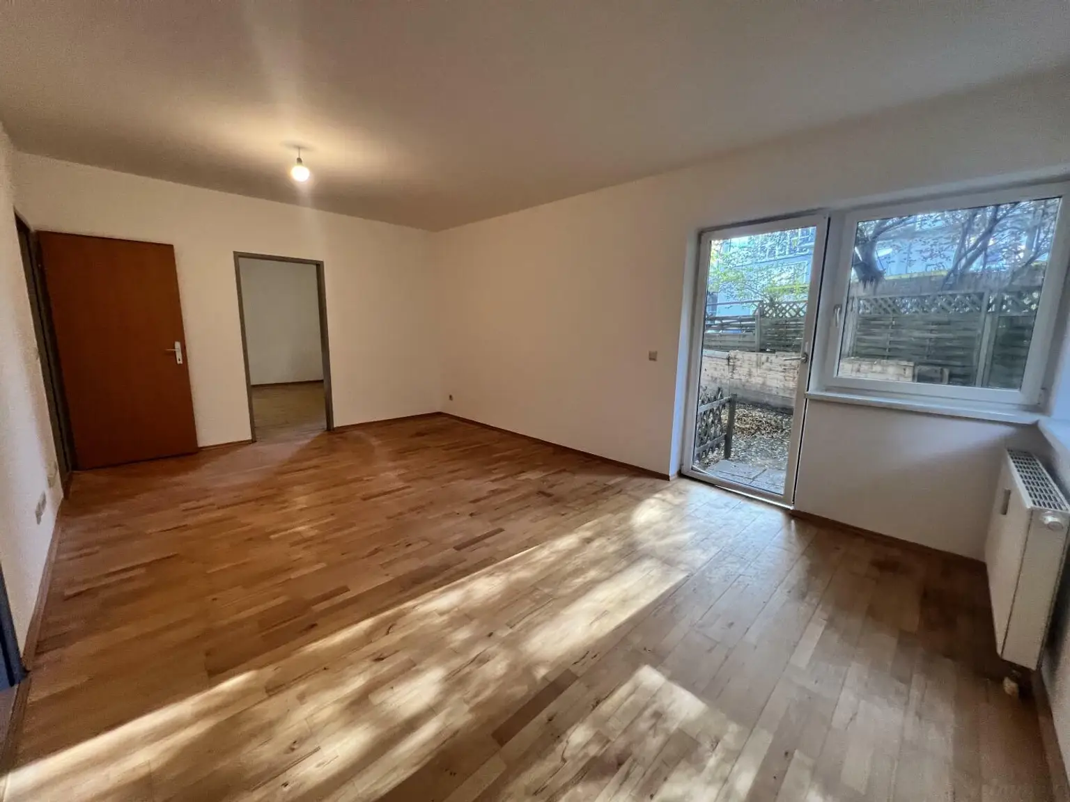 Gartenwohnung - Charmante 2 Zimmer, extra Küche, inkl. Stellplatz  ++Videorundgang++