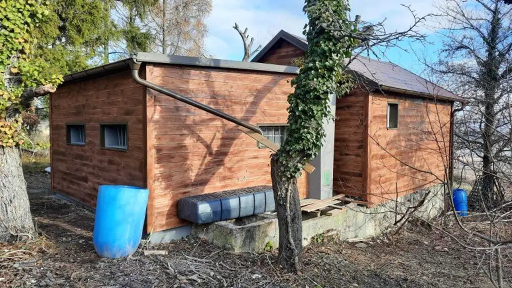 Naturidylle am Anninger - Kleingartenhaus mit großem Garten !