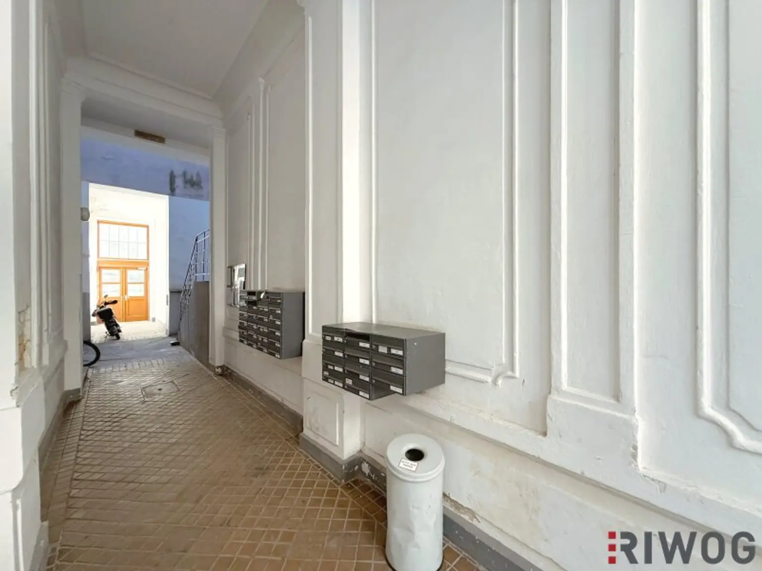 Baubewilligter Rohdachboden nahe U3