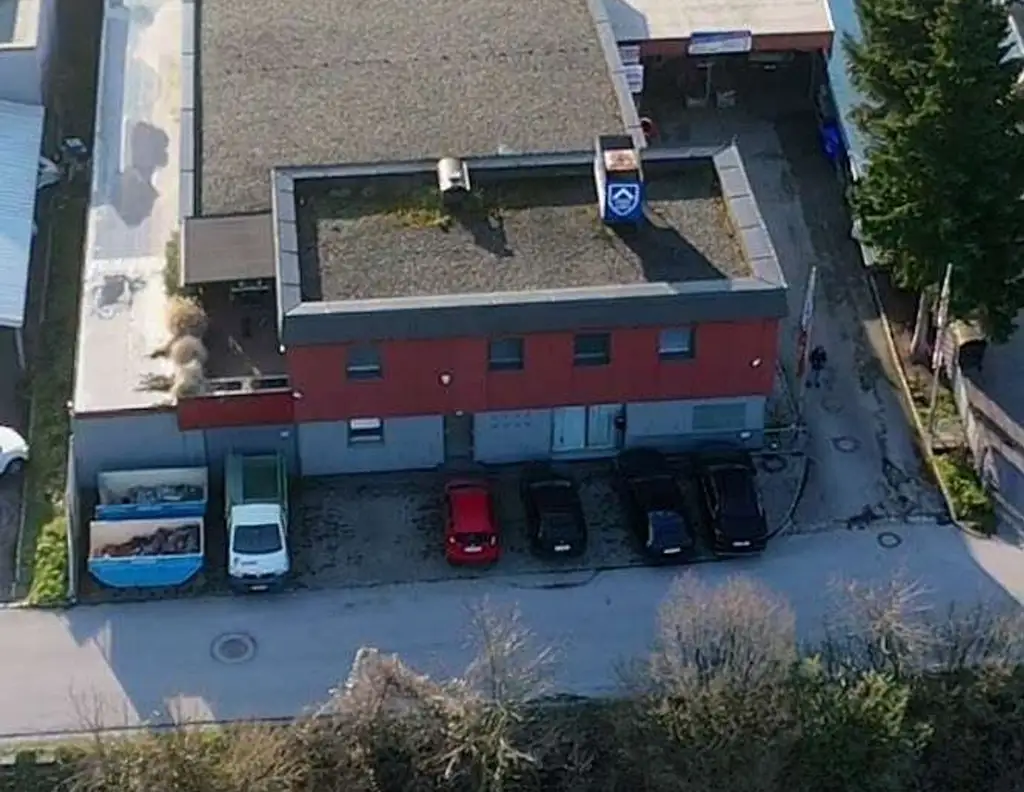 Spengler/Dachdeckerei samt Büro-u.Gewerbeobjekt (Werkstatt) m.4-Zi.Wohnung u.Abstellpl. im Fr. in Salzburg/Mayrwies zu verkaufen
