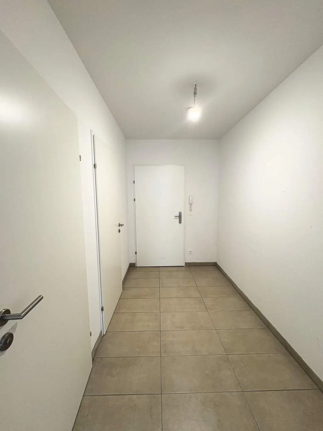 Unbefristeter Mietvertrag - 2-Zimmer-Wohnung 
mit Loggia und top Aufteilung