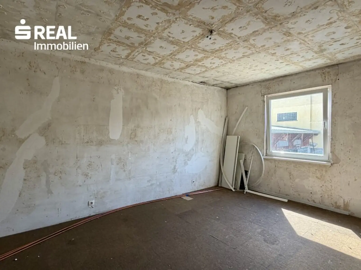 unsanierte Wohnung 1