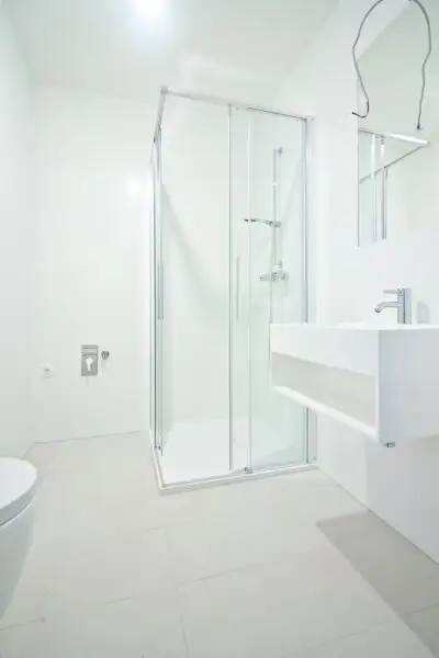 Erstbezug Open Space Büro & 2-Zimmer-Wohnung mit separatem Zugang