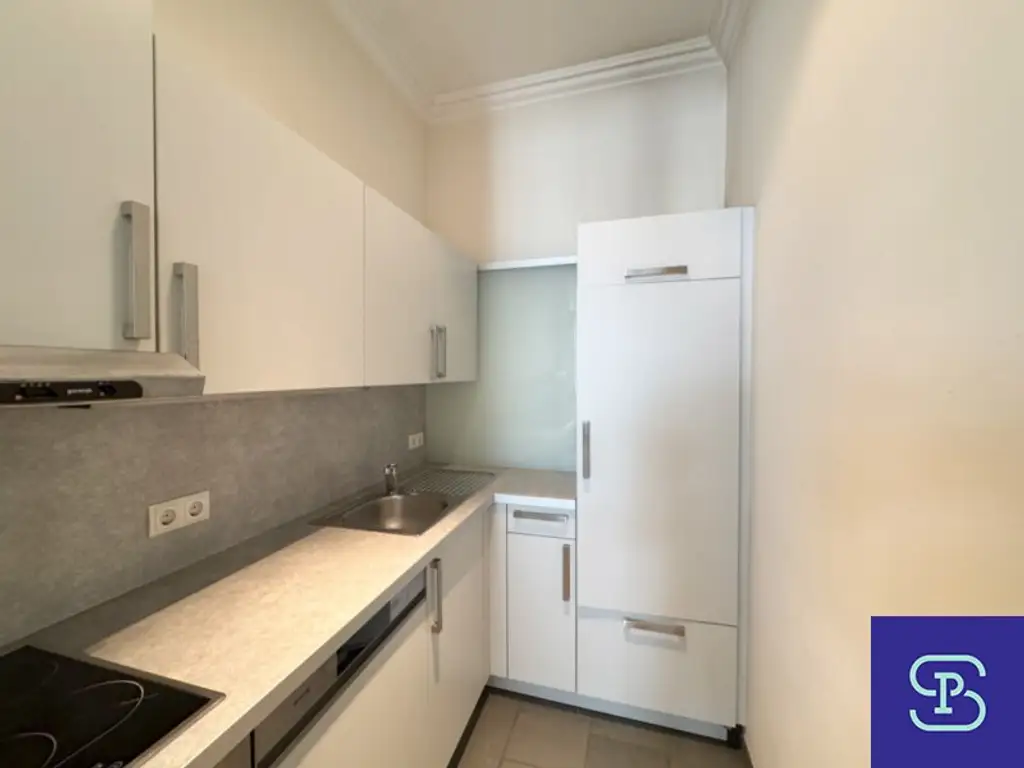 Sonnige 52m² Altbauwohnung mit Balkon Nähe Pilgramgasse - 1050 Wien