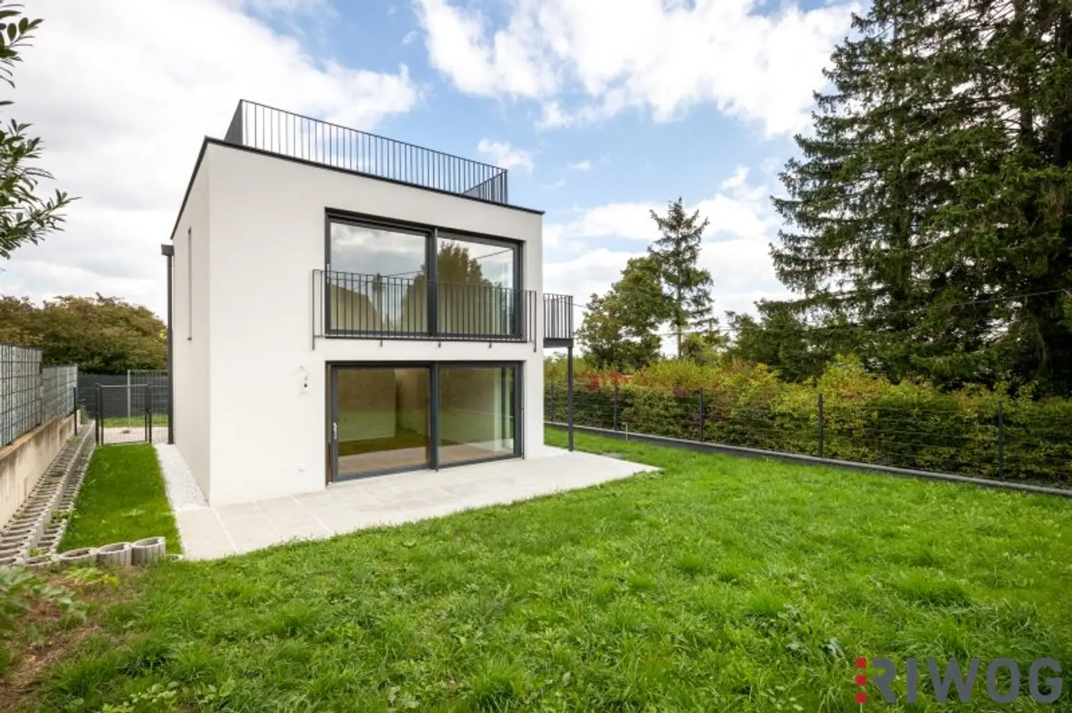 MINI VILLA AM HACKENBERG MIT CA. 37m² DACHTERRASSE UND IMPOSANTEM WEITBLICK AUF DIE CITY - EIGENGRUND IM KLEINGARTEN - GANZJÄHRIG BEWOHNBAR