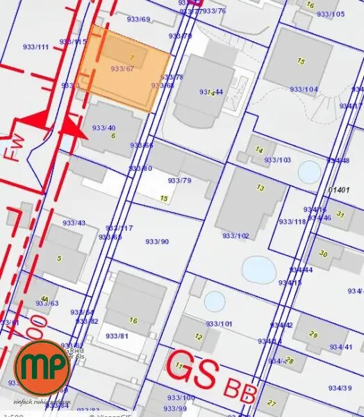 Exklusives Bauträgerpaket: 4 unbebaute Grundstücke bei den Weinbergen mit großem Entwicklungspotenzial