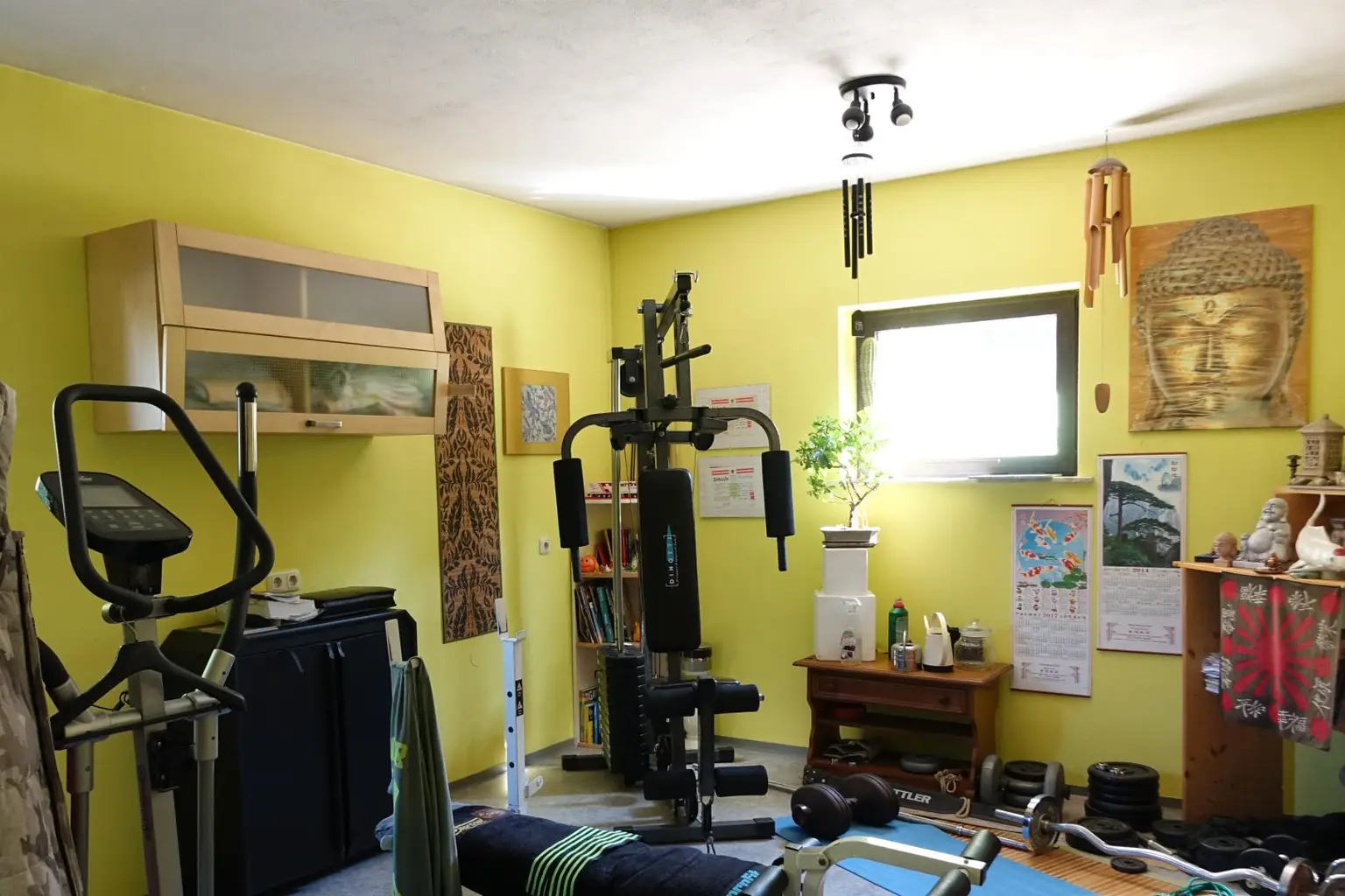 Geräumiges Einfamilienhaus, vollunterkellert, mit sehr schönem Garten!