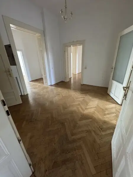 Mietwohnung ca. 178m2 in Top-Lage in Graz! ***Für Wohngemeinschaften bestens geeignet***