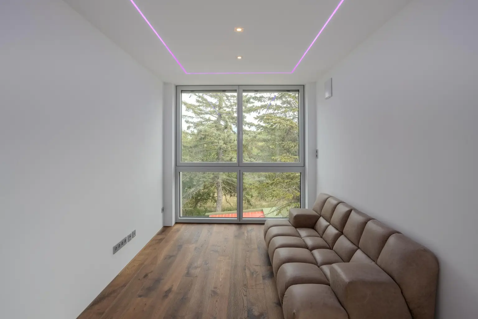 "Penthouse mit Sauna, Pools und eigenen Aufzug"
