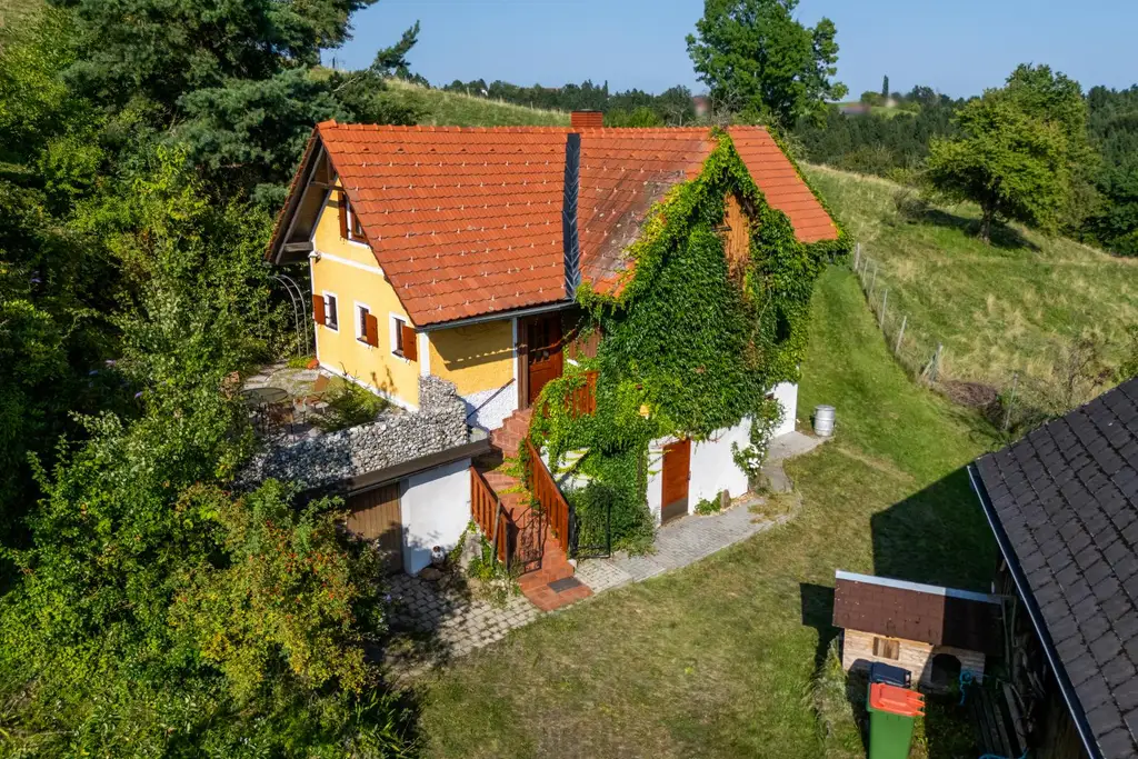 Landhaus mit Scheibengrundstück 23 Minuten vor Graz!