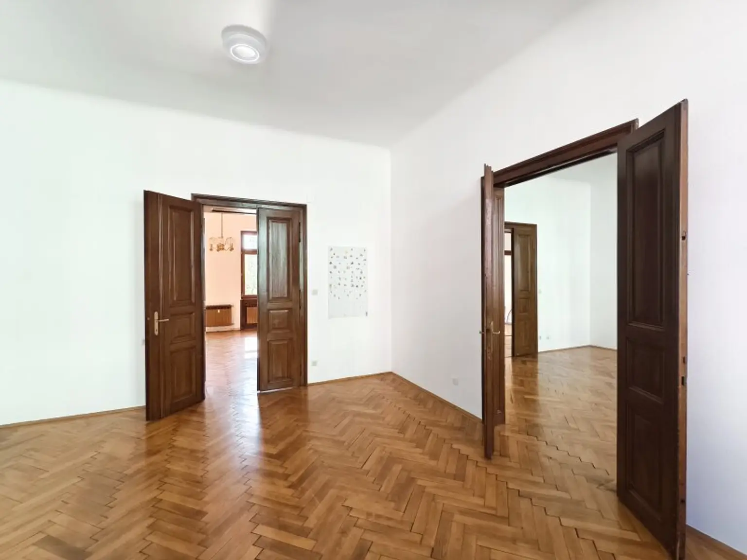 drittes großes Zimmer straßenseitig