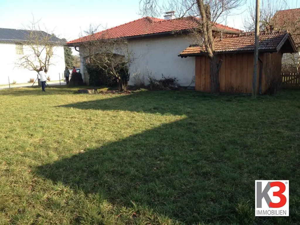 !!! Kleiner ruhig gelegener Bungalow mit Baugrund in der Nähe von Braunau !!!