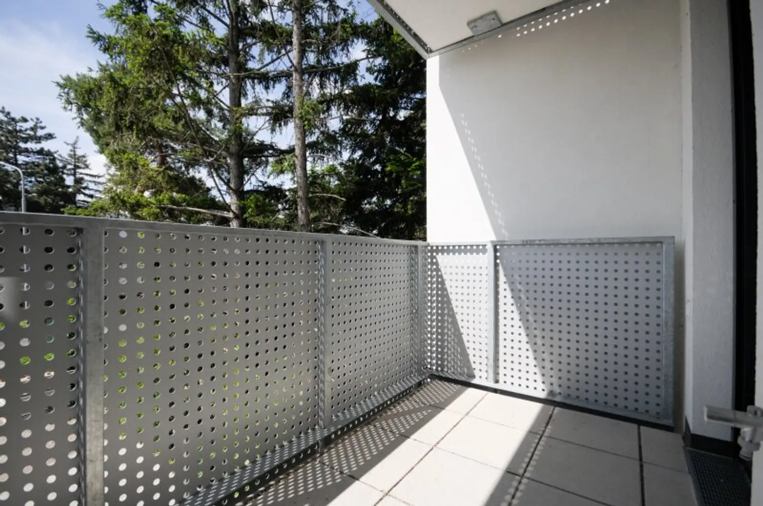 PERFEKTE 2-ZIMMER-WOHNUNG MIT SÜD-BALKON IM ERSTBEZUG